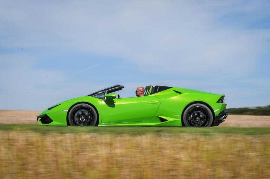  Lamborghini Huracan LP610-4 Spyder 2016 года  (UK) (фото 2 из 10)
